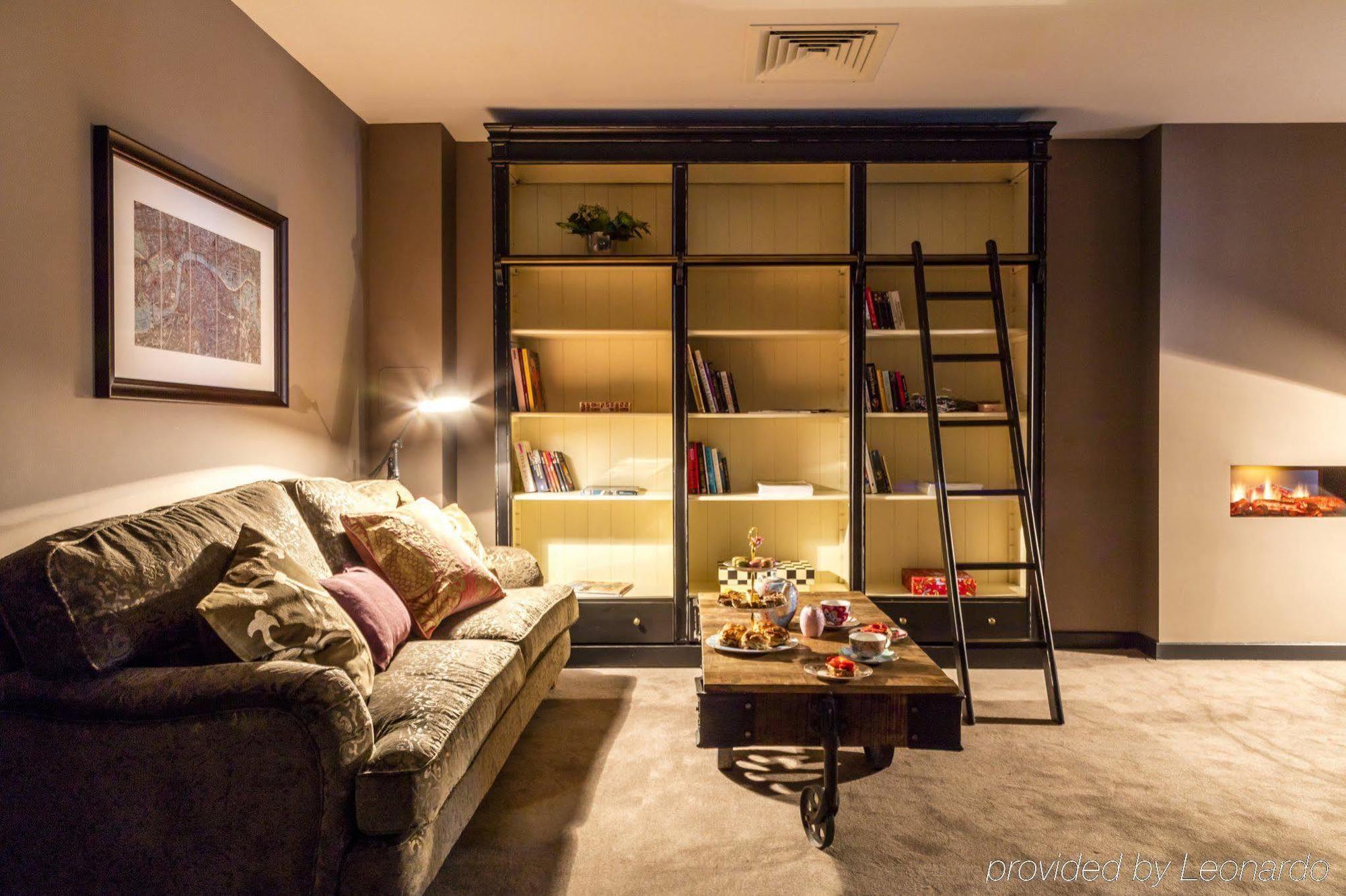 Cove Cannon Street Лондон Екстериор снимка